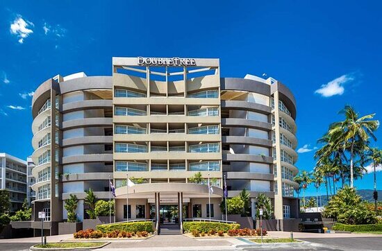 Hilton Cairns Hotel