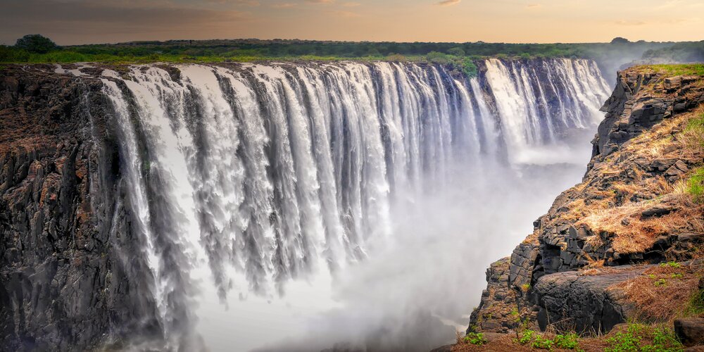 Premium Victoria falls and South Luangwa National park – Zambia
